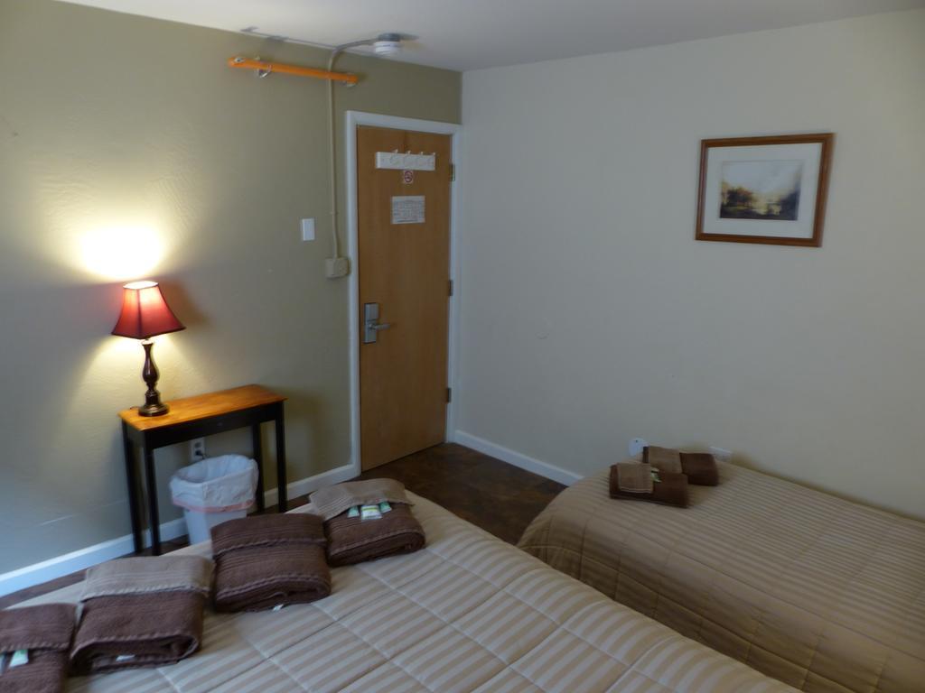Bent Prop Inn & Hostel Of Alaska - Downtown Άνκορατζ Εξωτερικό φωτογραφία